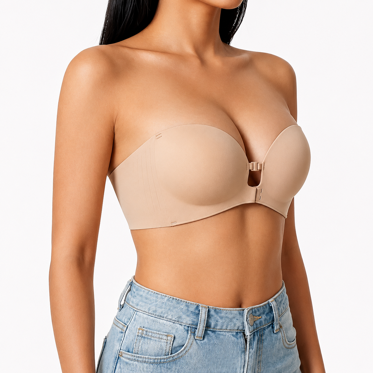 Front view of the strapless bra on model